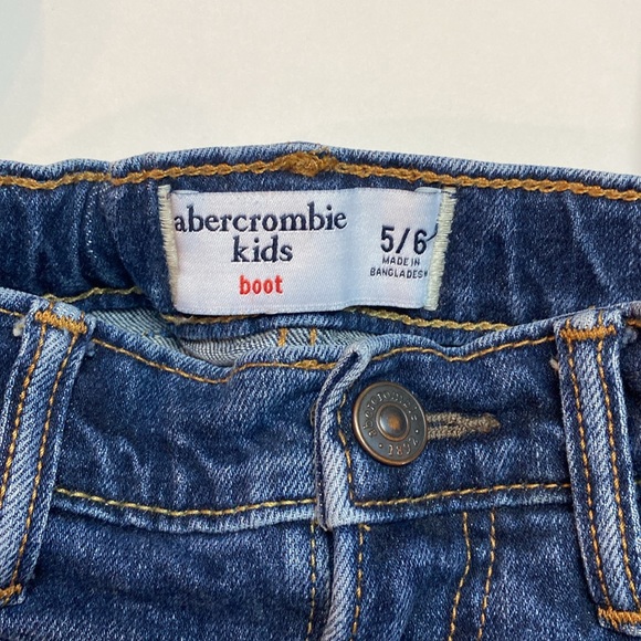 Boys Abercrombie boot cut jeans - Picture 2 of 5
